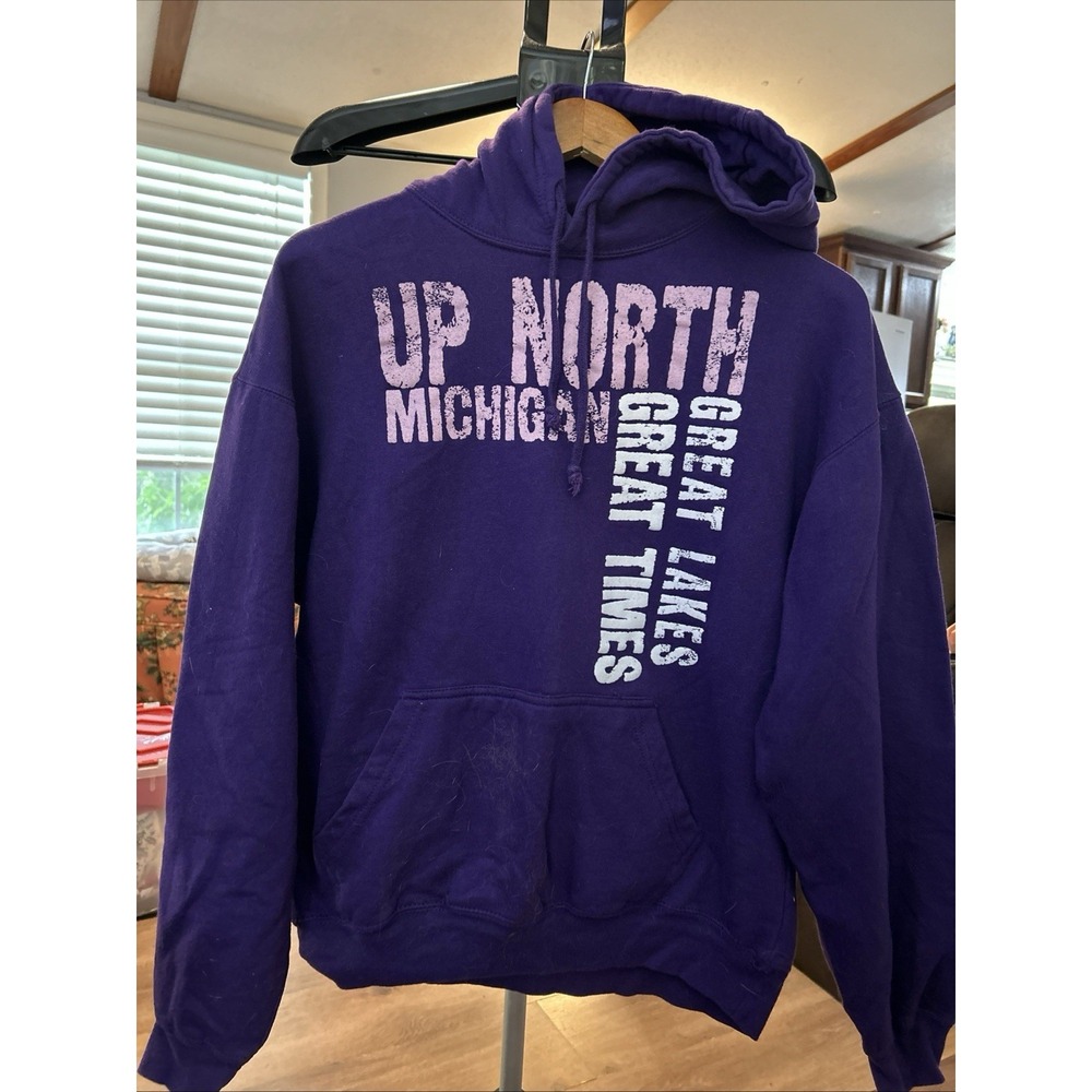 Up North Michigan‎ Great Lakes Great Times Purple Hoodie Size Large